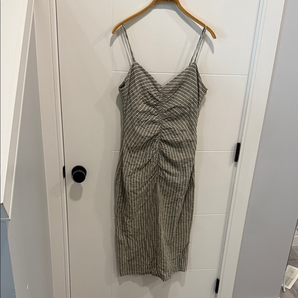 Zara Gray Striped Midi Dress size large